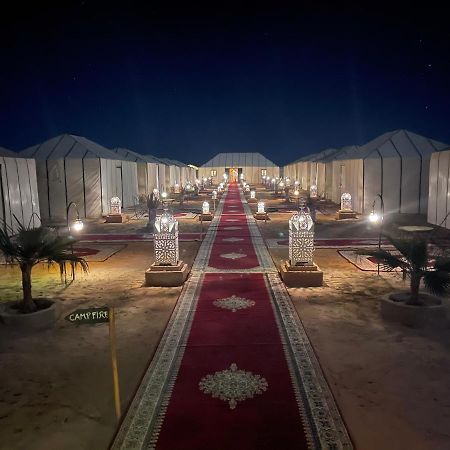 Отель Sahara Desert Luxury Camp Мерзуга Экстерьер фото