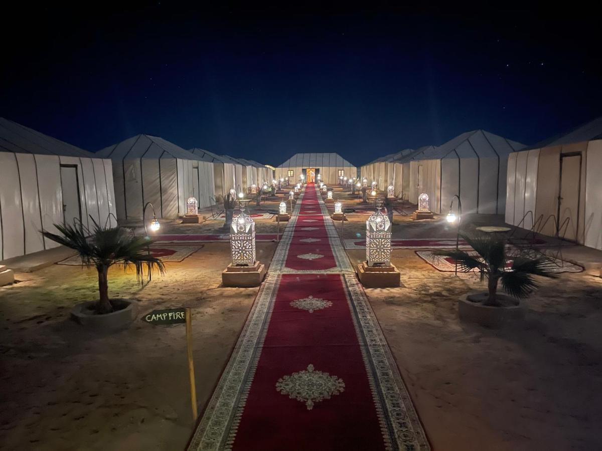 Отель Sahara Desert Luxury Camp Мерзуга Экстерьер фото