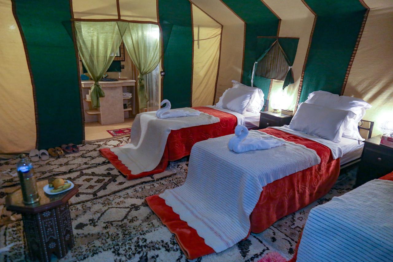 Отель Sahara Desert Luxury Camp Мерзуга Экстерьер фото