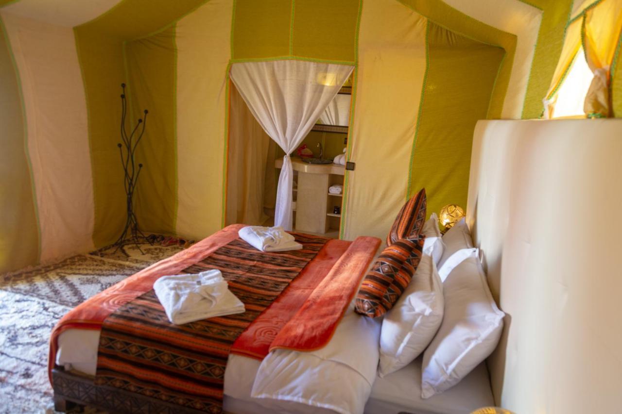 Отель Sahara Desert Luxury Camp Мерзуга Экстерьер фото