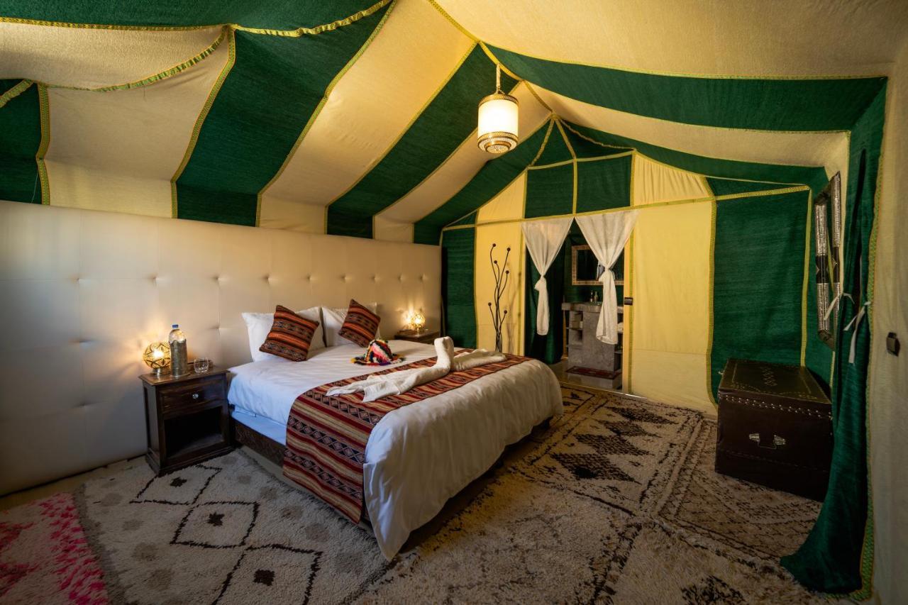 Отель Sahara Desert Luxury Camp Мерзуга Экстерьер фото